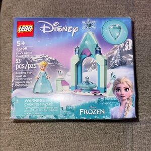 LEGO Disney Elsa Castle Courtyard Set - Light Blue, Purple, White